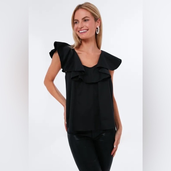 Pomander Place Tops - NWOT Tuckernuck Pomander Place Black Willabe Women's Top Small